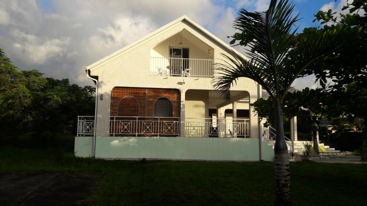 lakazadom974 Saint-Gilles-les Hauts Exterior foto